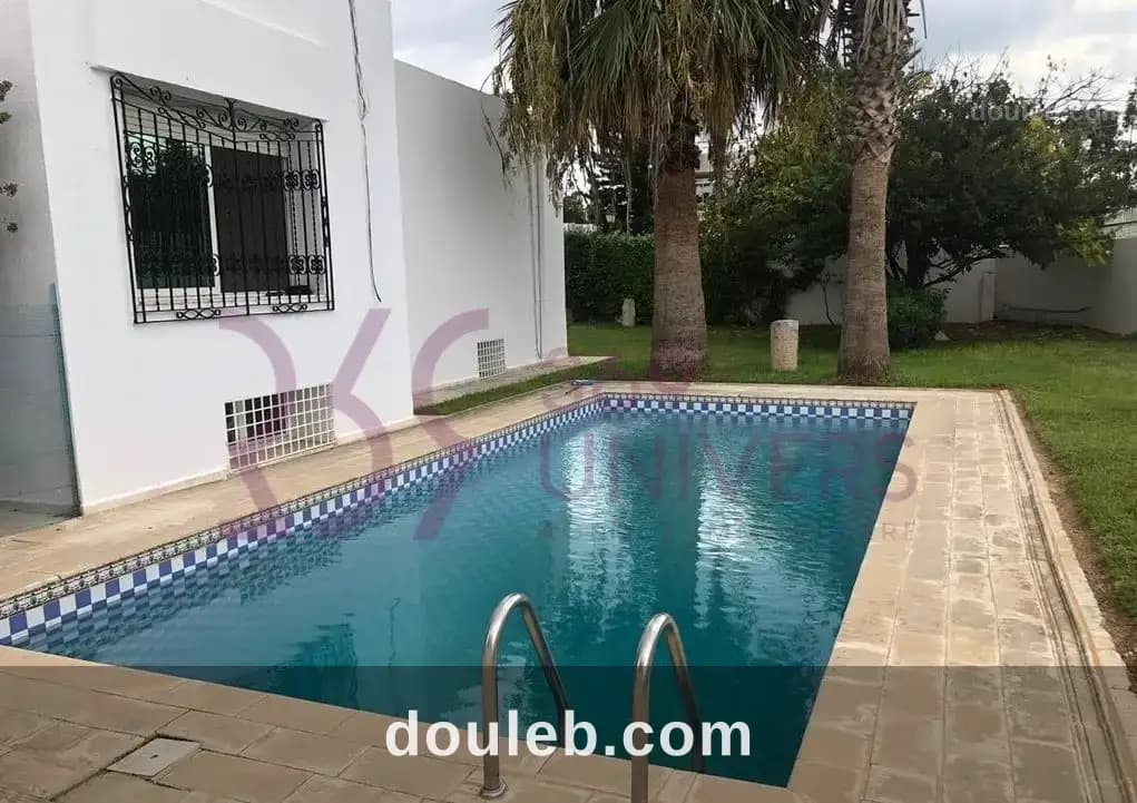 Villa avec piscine à carthage ref rh028 à Tunis