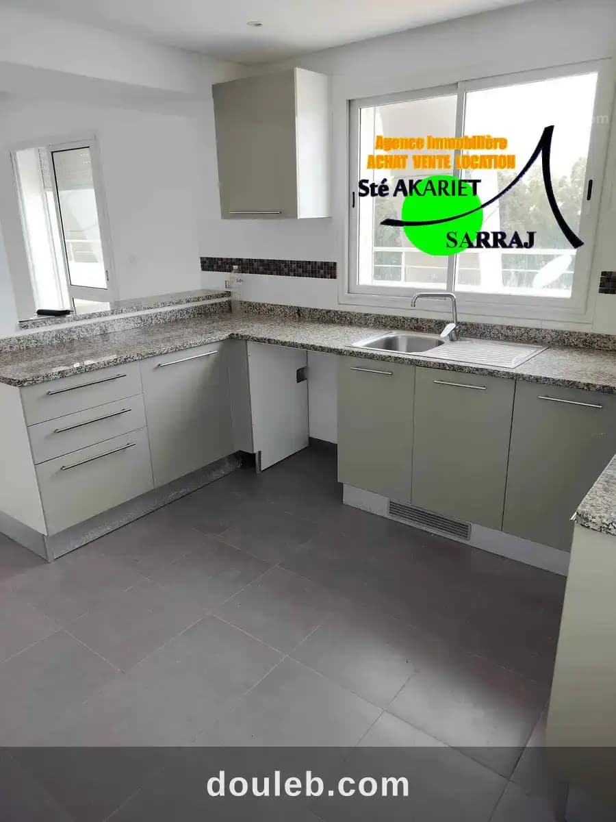 Appartement prés monoprix et lycée jeunes filles à Sousse