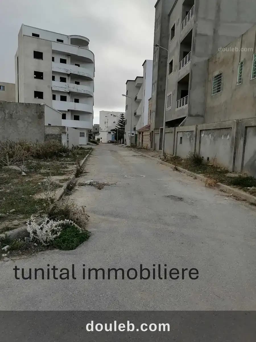 Raoued vers ariana lotissement tahmer à Ariana