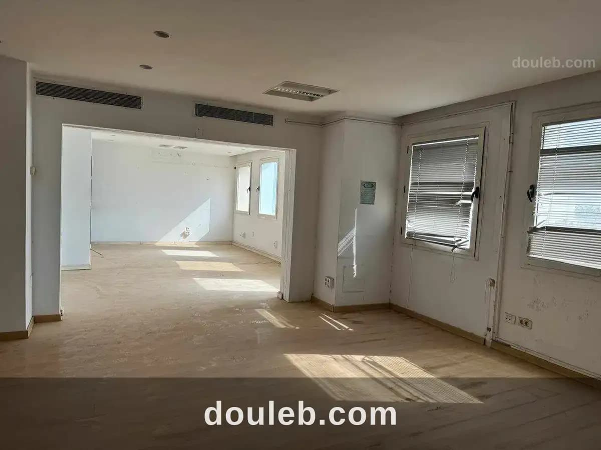 Immeuble bureautique à fort potentiel à charguia 2 à Ariana