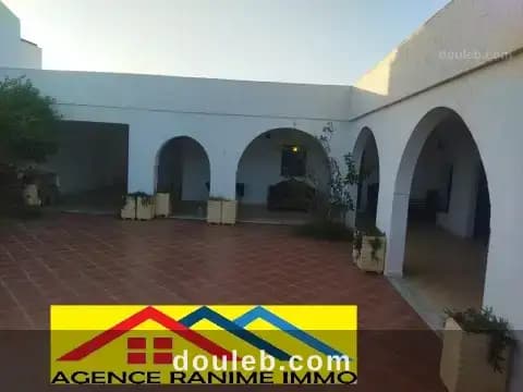 Maison style arabi ds 335m2 a el haouaria cap bon à Nabeul