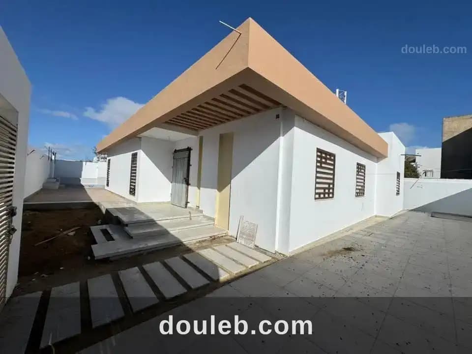 Villa avec piscine à chotrana 2 à Ariana