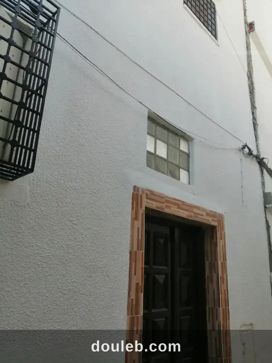 Maison r1 bab saadoun à Tunis