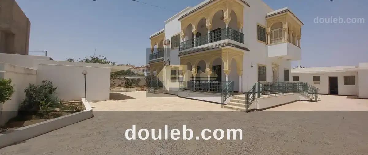 Sfax rte tunis vnt villa à Sfax