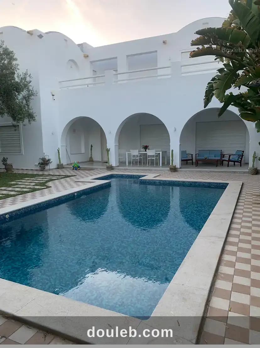 Grande villa avec picine à Nabeul