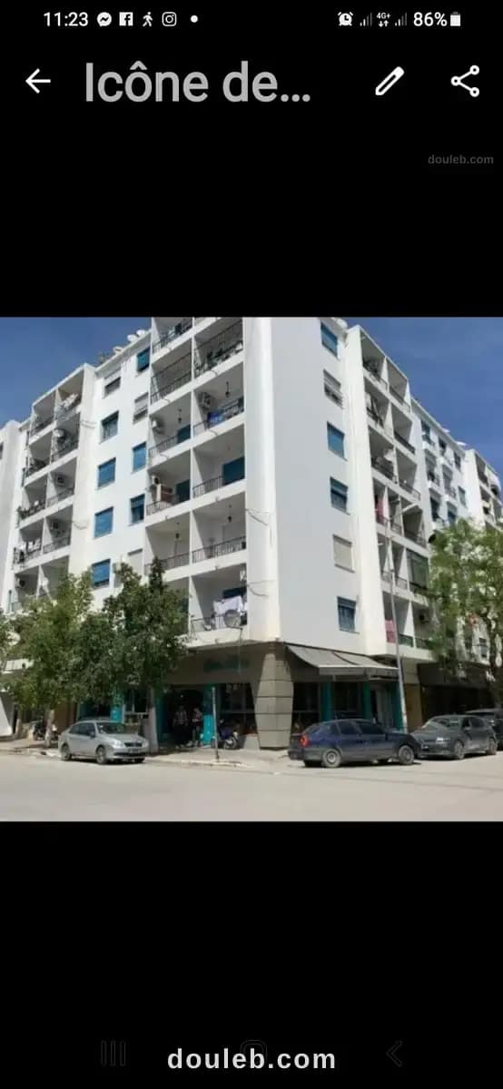 S plus 2 dans immeuble chic à Tunis