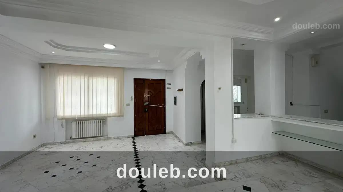 Triplex s4 à usage bureautique au lac 1 à Tunis