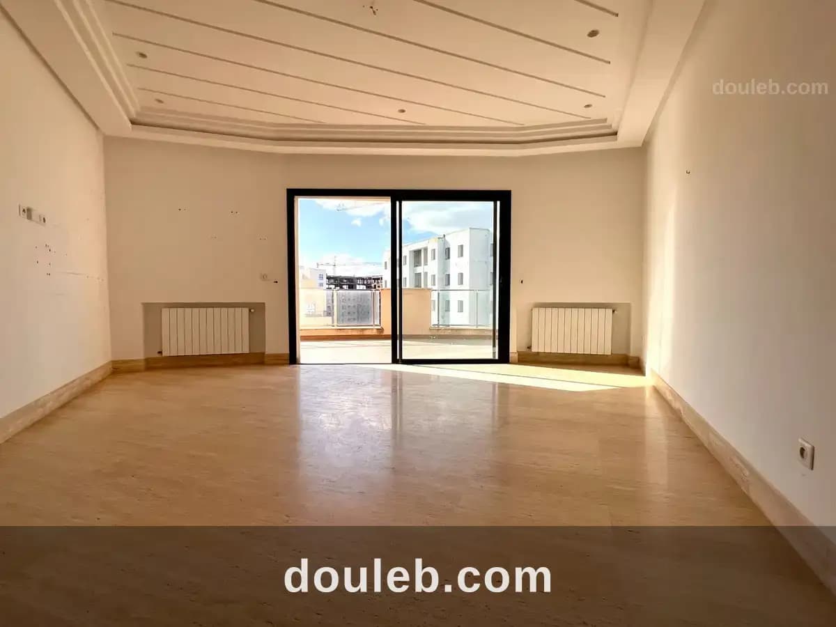Bel appartement avec piscine jardin de carthage à Tunis