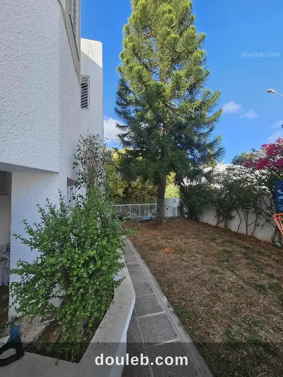 Nasser2 gd villa à Ariana