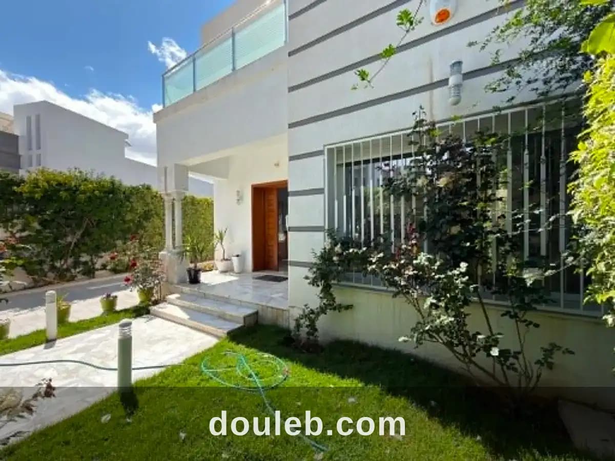 Villa s6 haut standing 450m à menzah 9c à Tunis