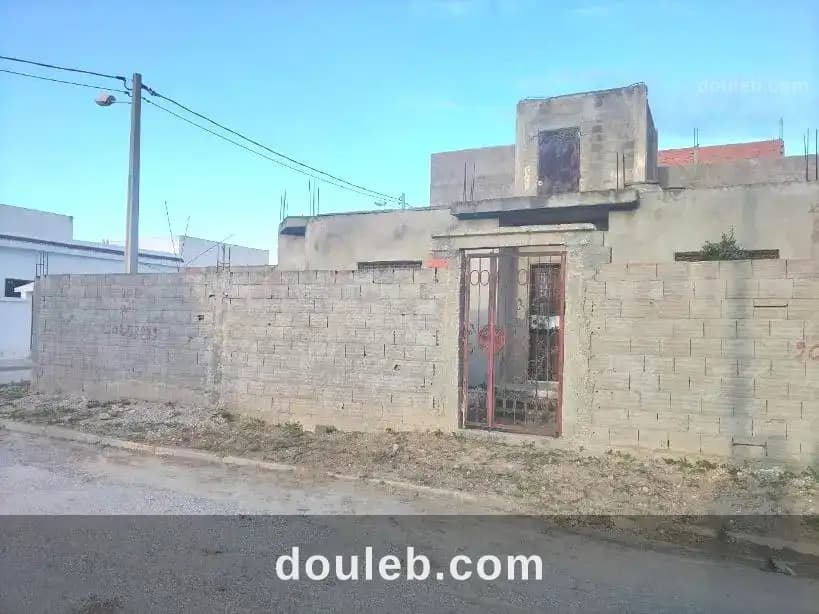 Maison inachevée cité essalama raoued à Ariana