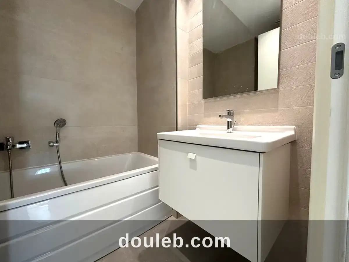 Un appartement s3 neuf à chotrana 2 à Ariana