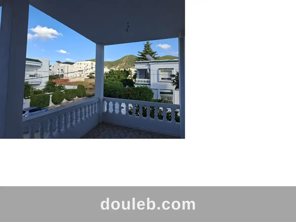 Etage de villa hs à Ben Arous