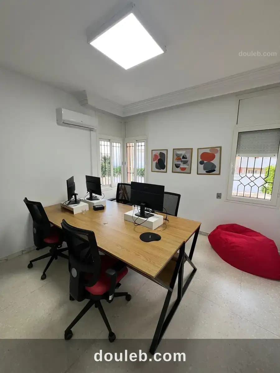 Bureau privé a ennaser à Ariana