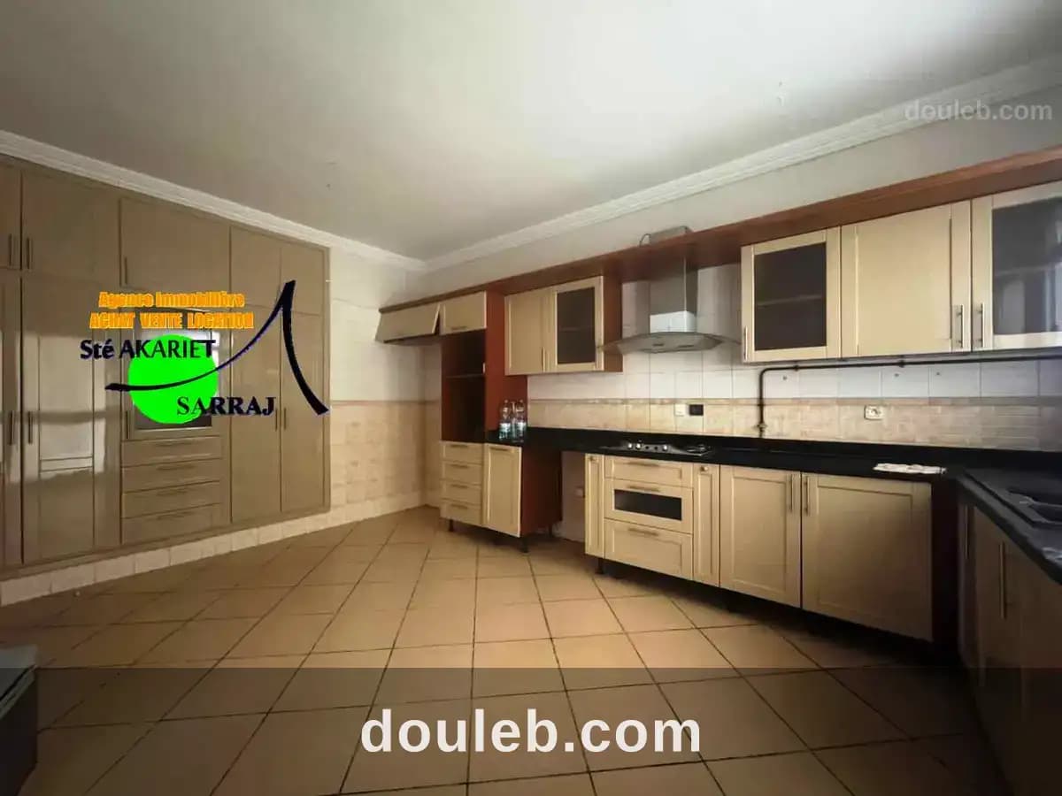 Spacieux appartement s4 en face riadh palms à Sousse