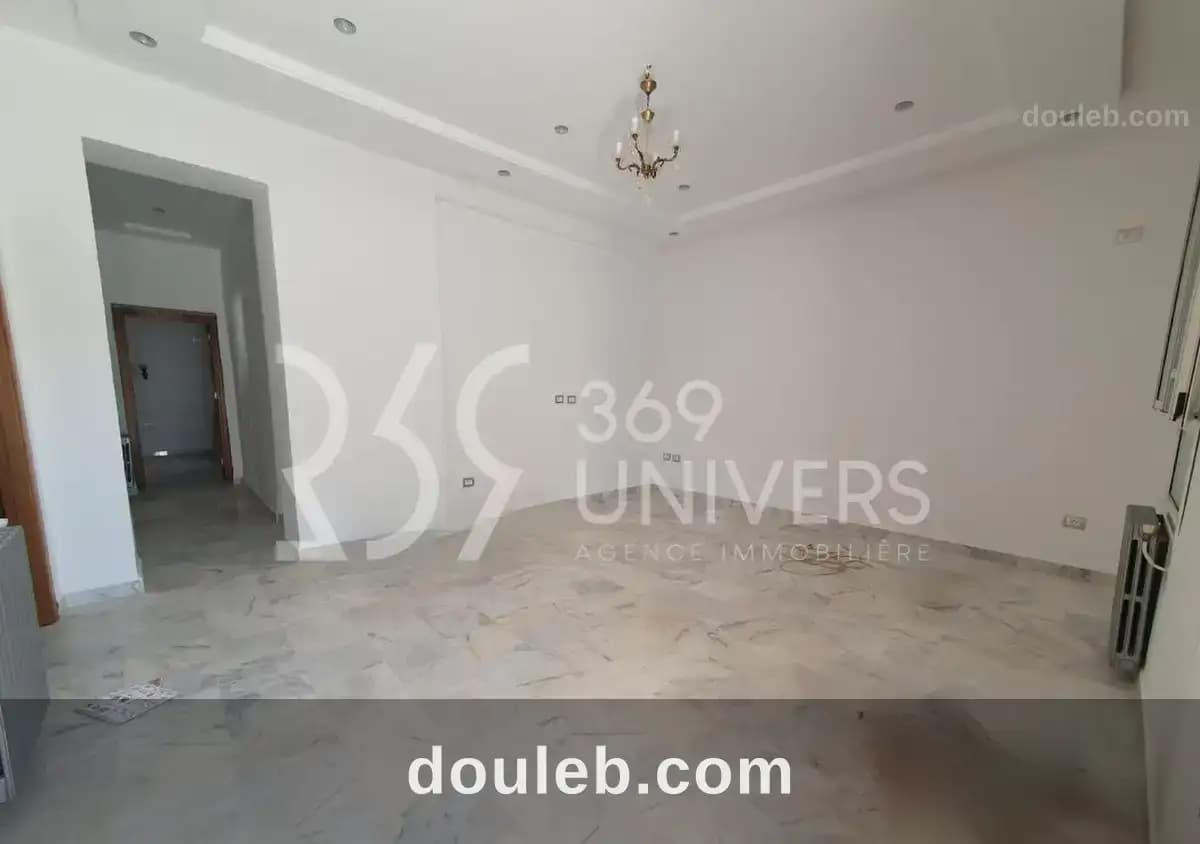Appart s3 avec terrasse a la marsa ref ra034 à Tunis