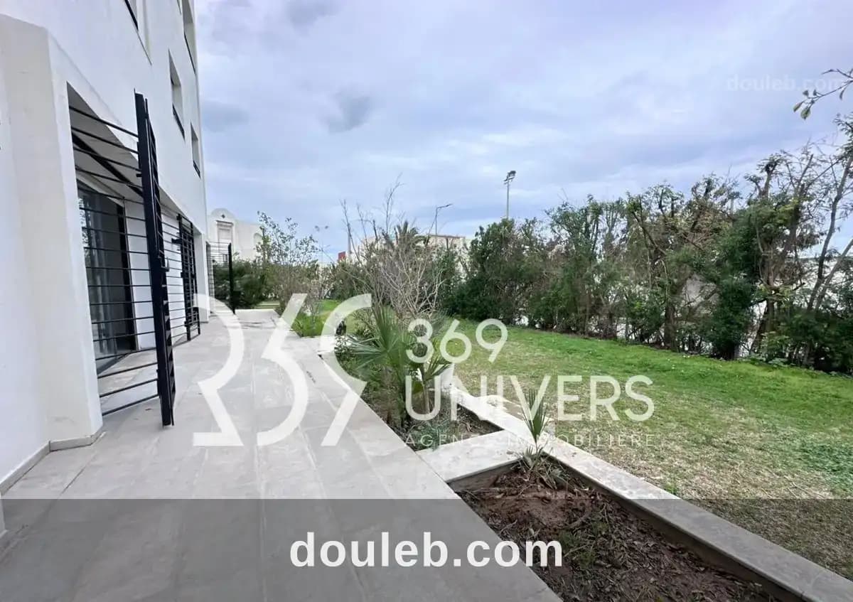 Appartement avec terrasse à la marsa ref ra164 à Tunis