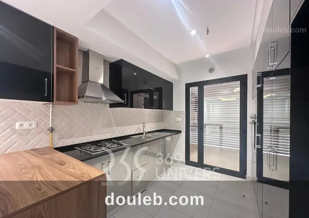 Appartement avec balcon aux jdc ref ra150 à Tunis