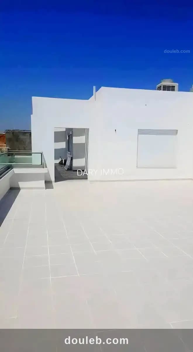 Appartement s4 penthouse luxueux à ennasr 2 à Ariana