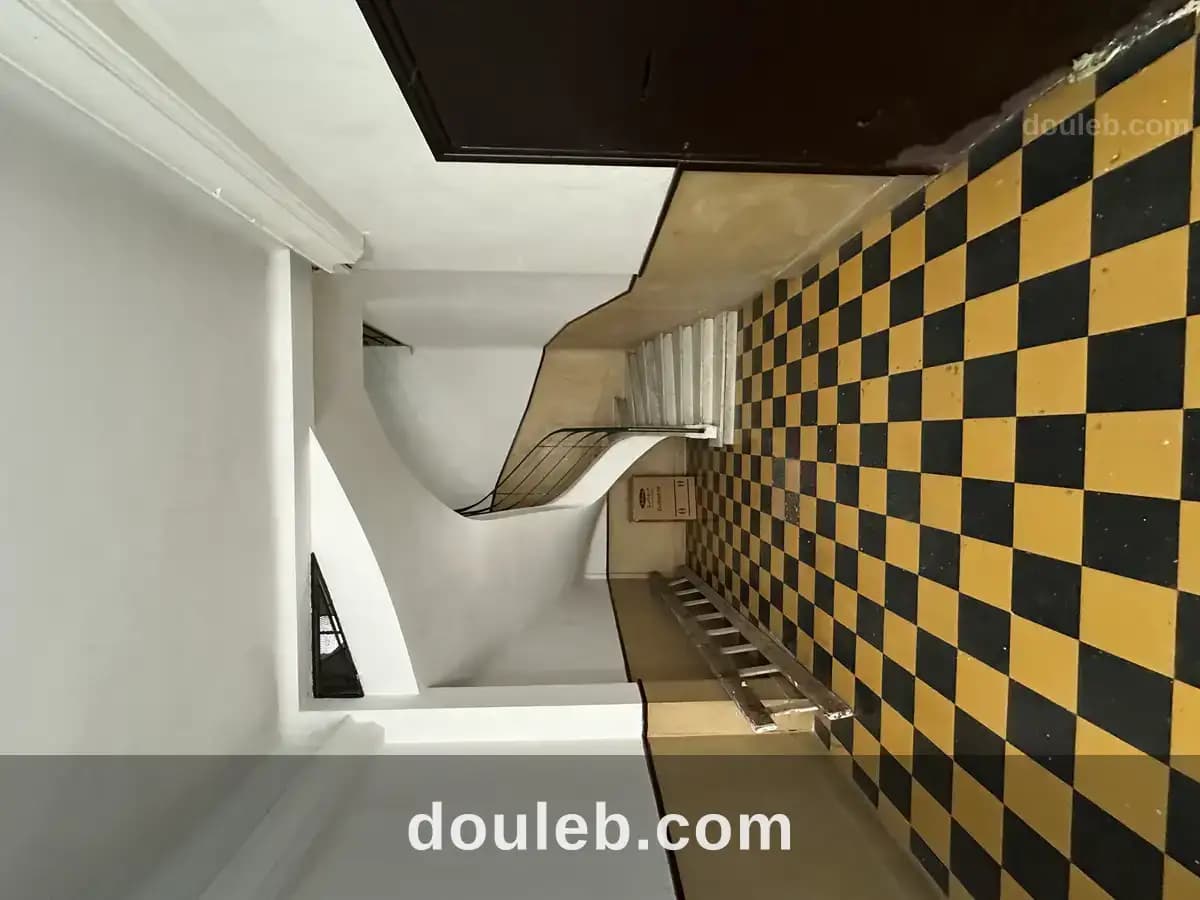 Appartement au 1er étage à Tunis