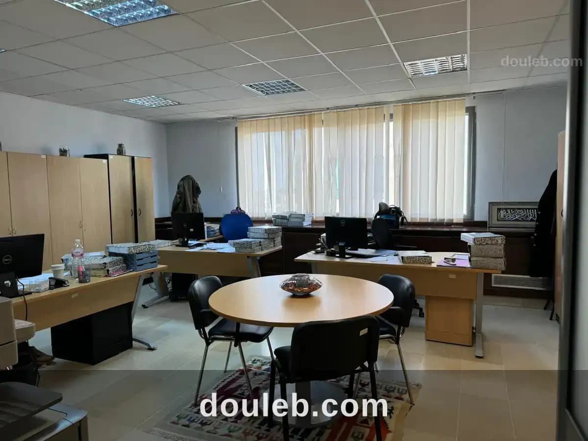 Spacieux bureau administratif au berge du lac 1 à Tunis