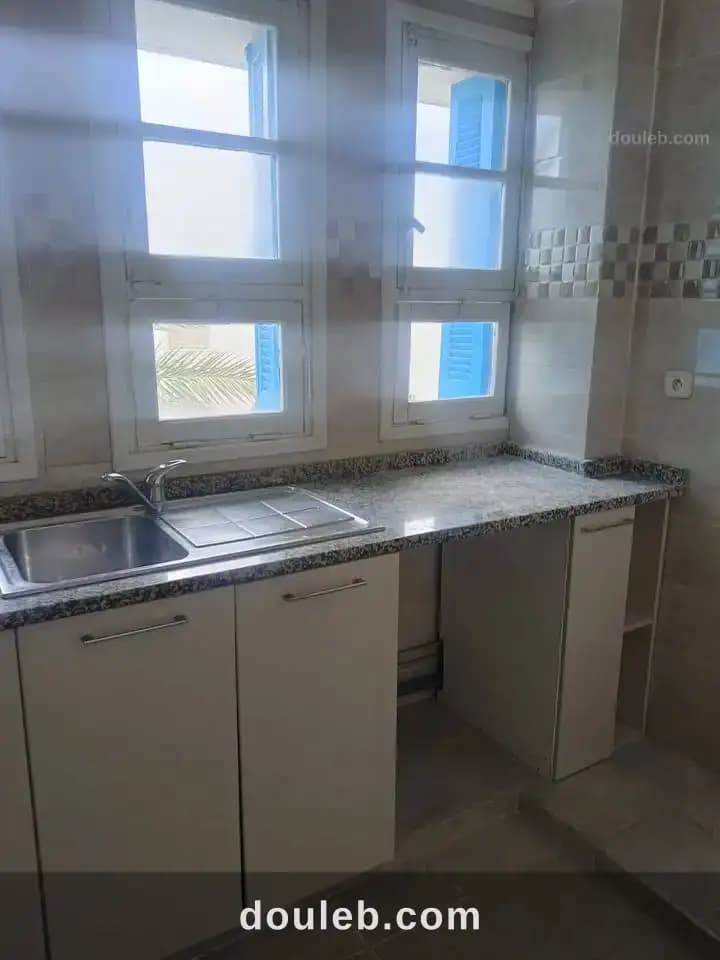 Appartement idéalement situé à s2 2éme étage - Miniature 4