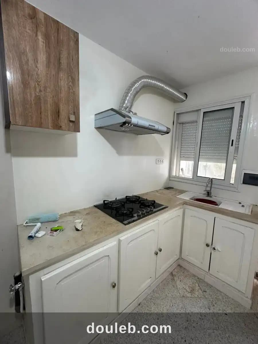 Studio s plus un rez de chaussée à Tunis