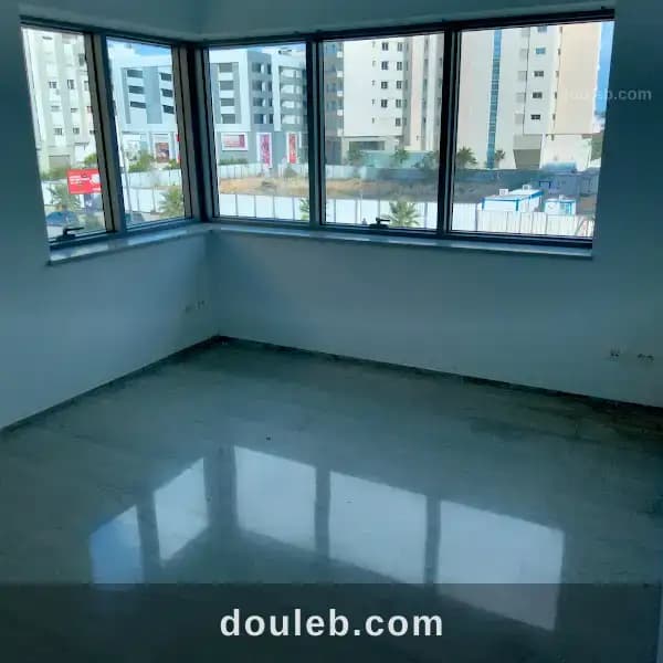 Bureau 146 m2 haut standing au lac 2 à Tunis