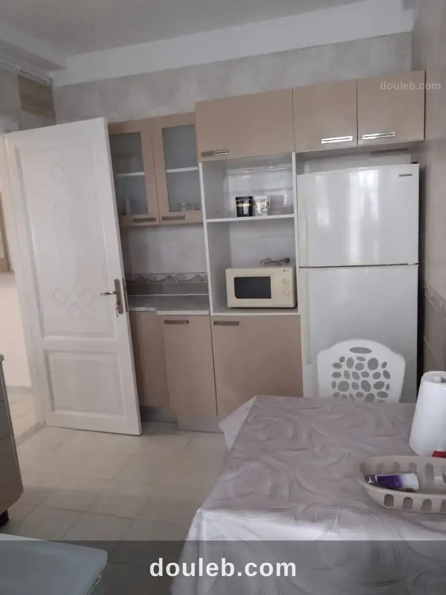 Appart splus2 meublé climatisé au rez de chaussée à Ariana