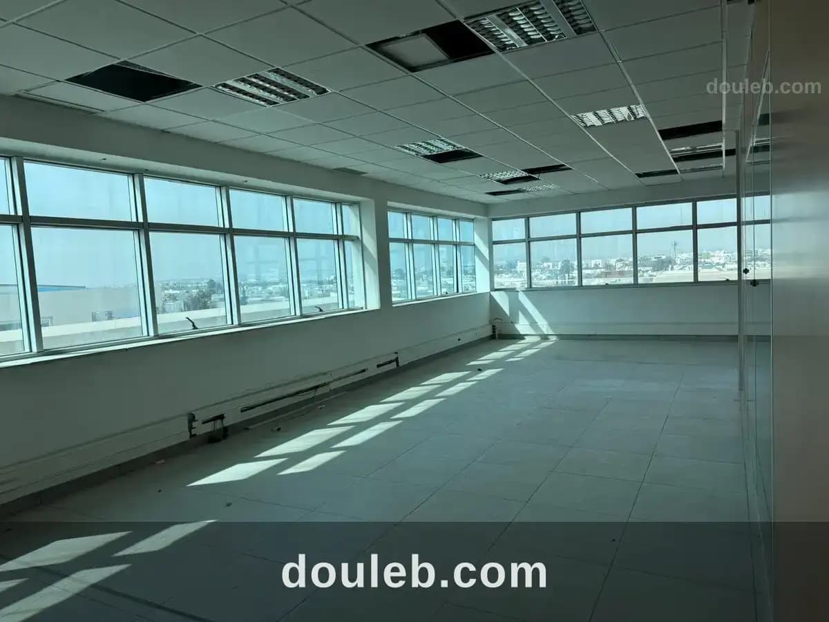 Bureau 1000 m2 hs au lac 2 à Tunis