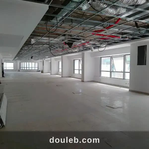 Open space 2400 m2 haut standing au lac 1 à Tunis