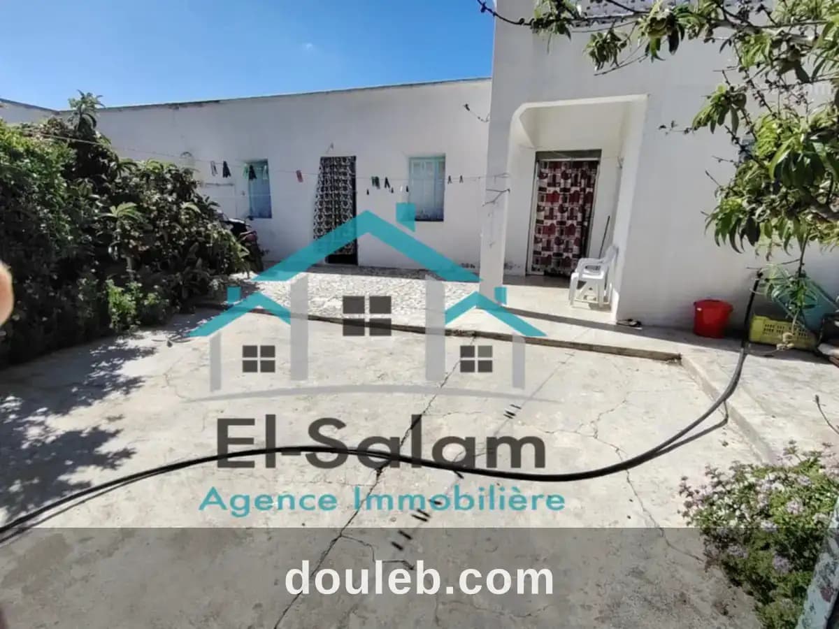 Maison arab 75000 dt à Nabeul