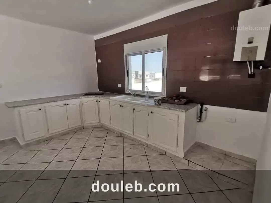 Etage s2 a taher sfar avec garage - Miniature 4