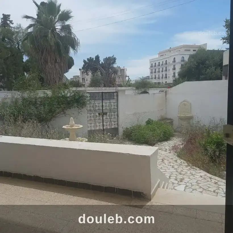 Villa quartier calme - Miniature 3