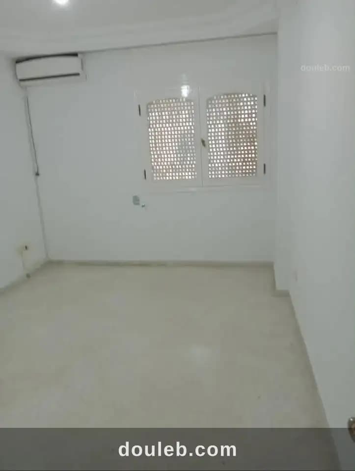 Un spacieux étage de villa - Miniature 2