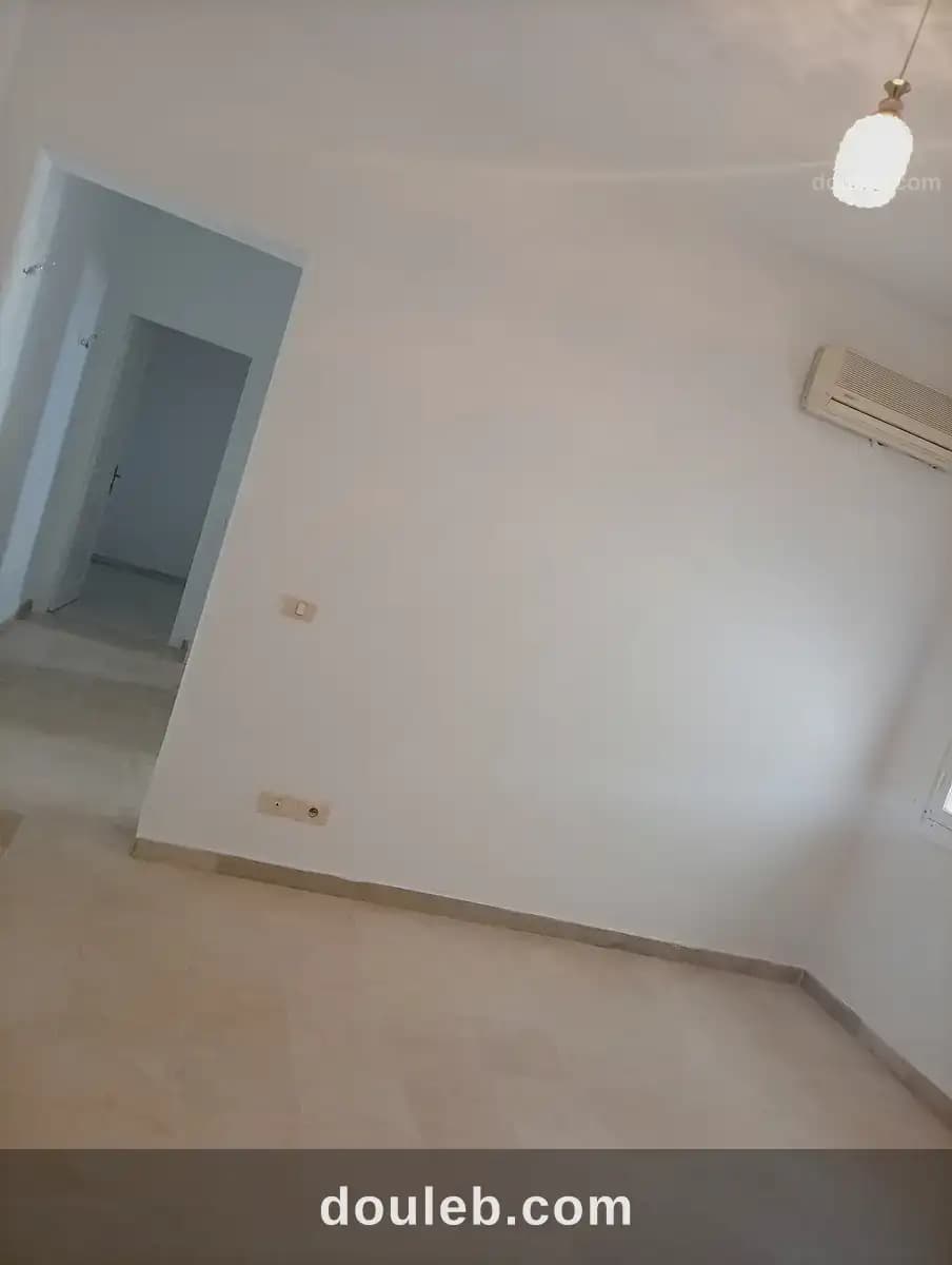 S1 vide 750 dt par mois à Ariana