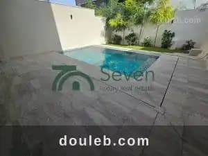Un triplex en s3 avec piscine la ref275a à Ariana