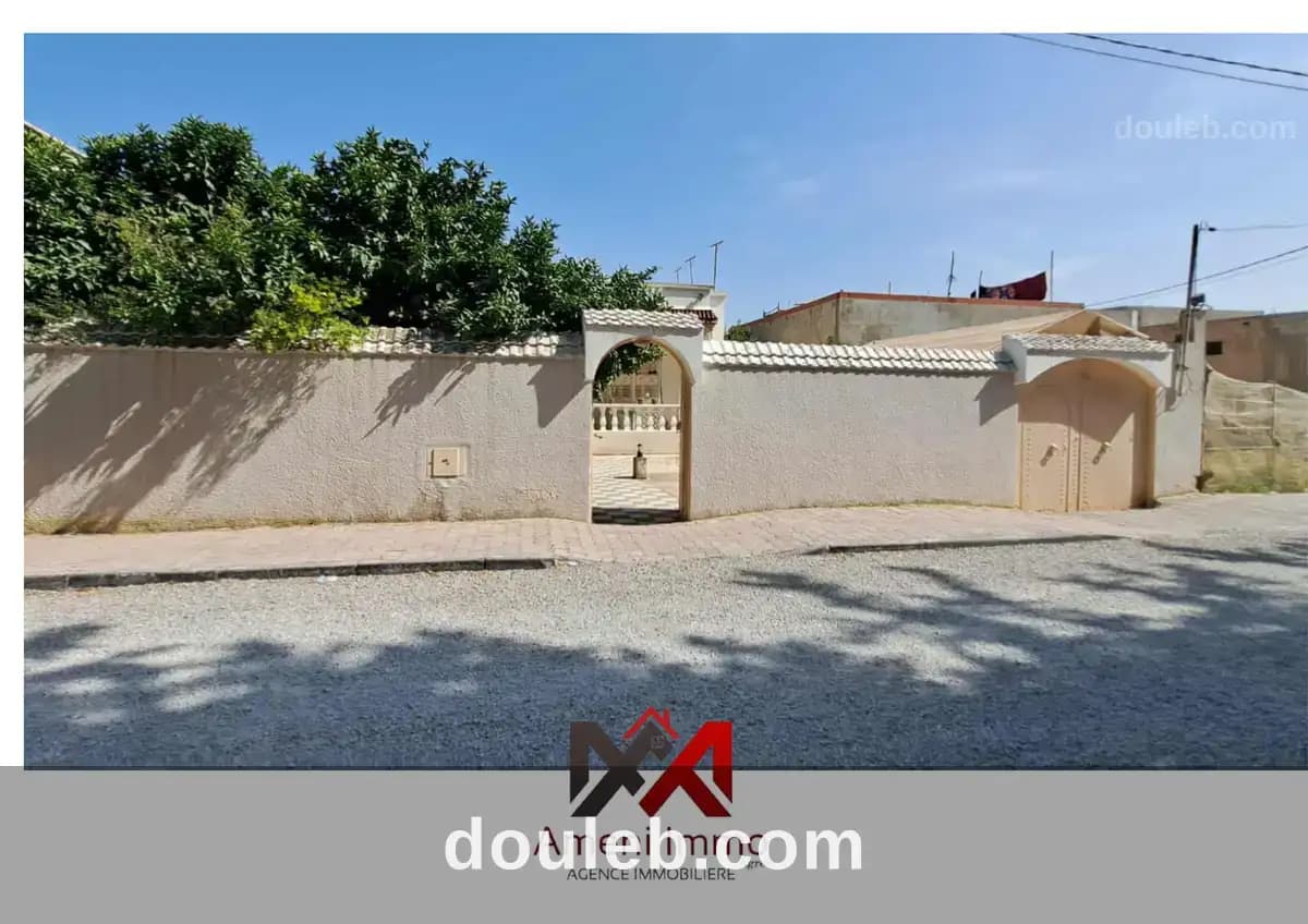 Villa s 3 avec jardin à mornag à Ben Arous
