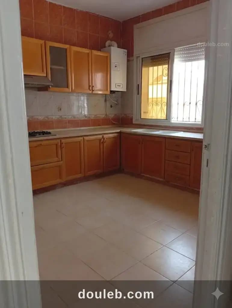 Un étage de villa à ennasr 1 - Miniature 3