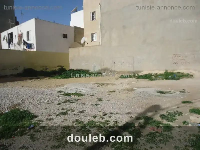 Terrain nu pret clinique essalem sousse à Sousse