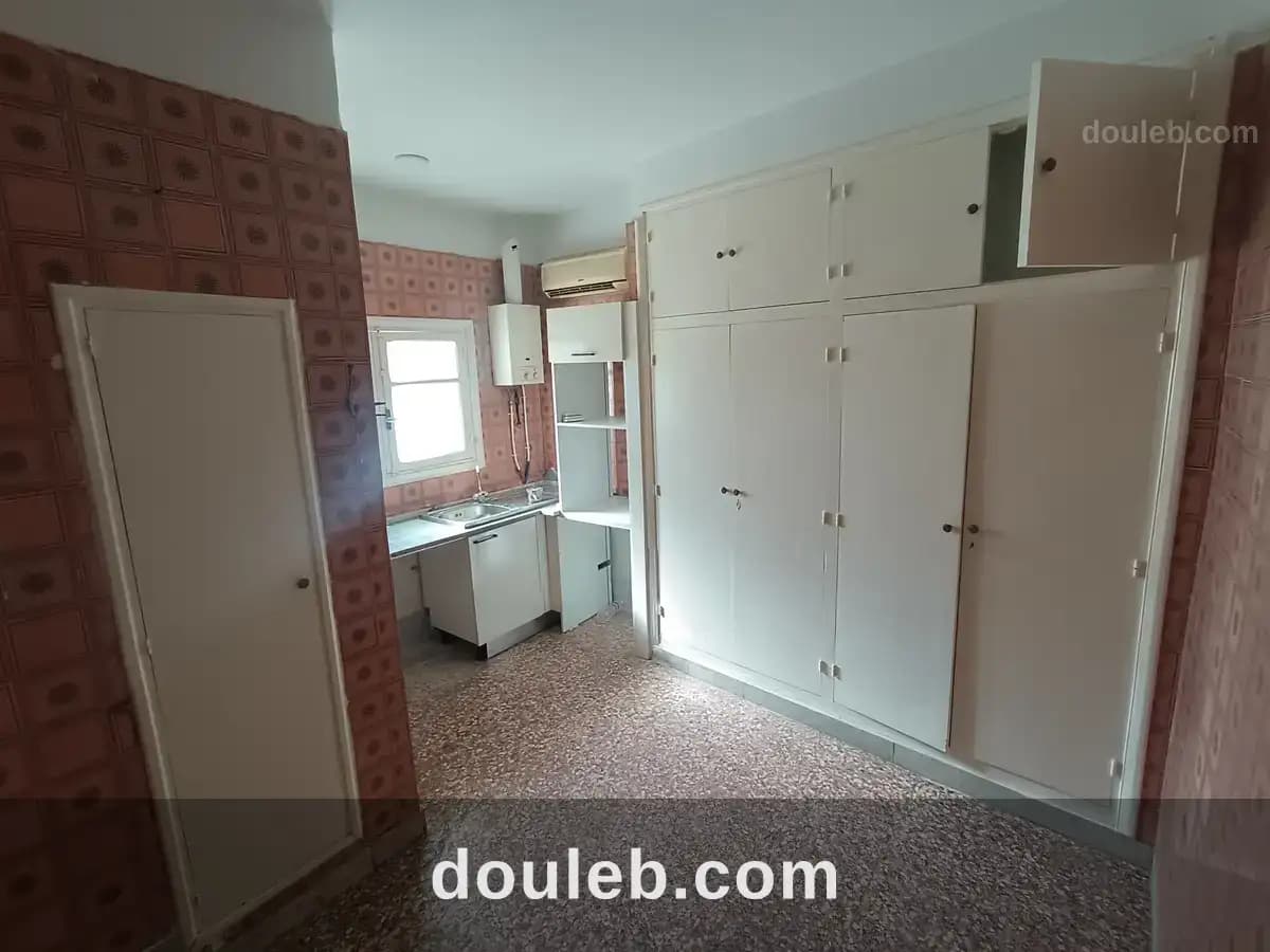 Spacieux etage de villa mutuelleville - Miniature 4