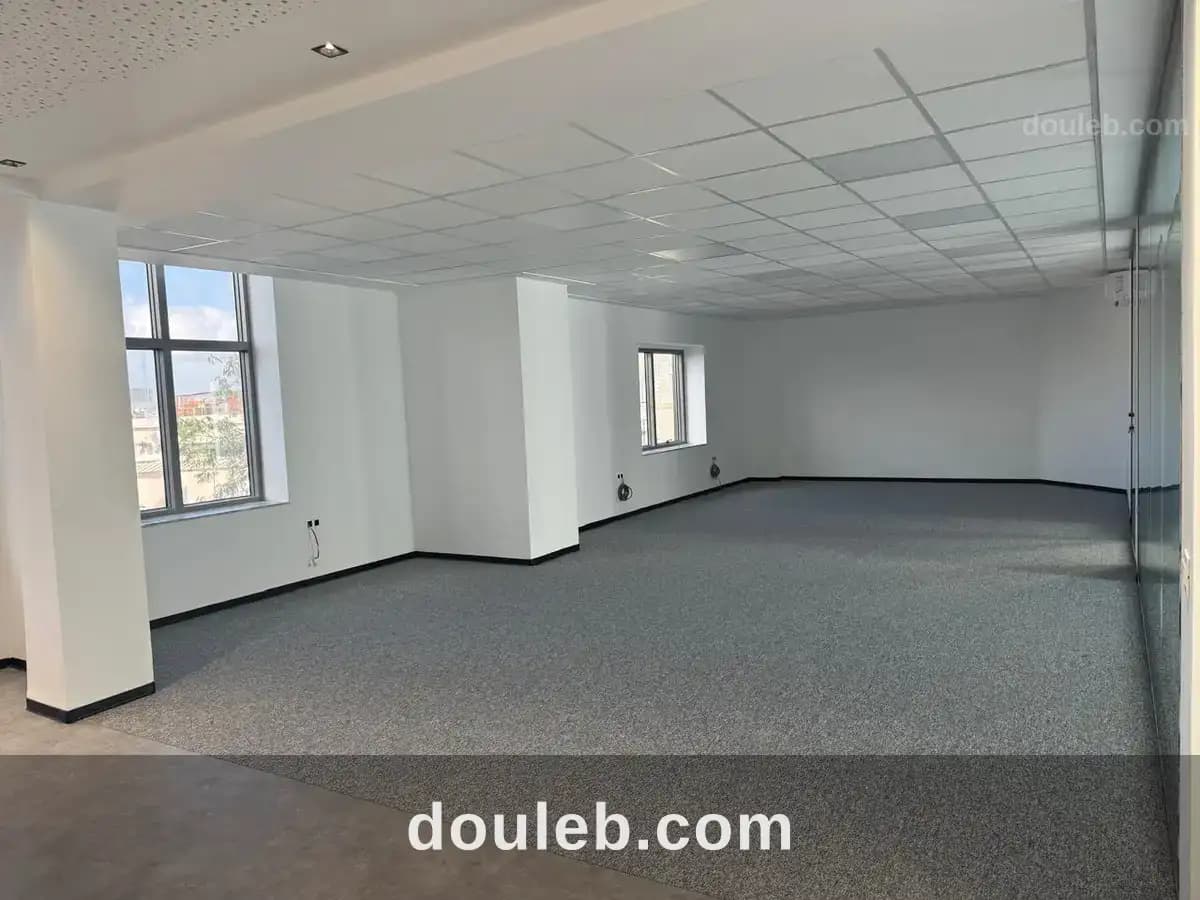 Bureau neuf 300 m2 au lac 1 à Tunis