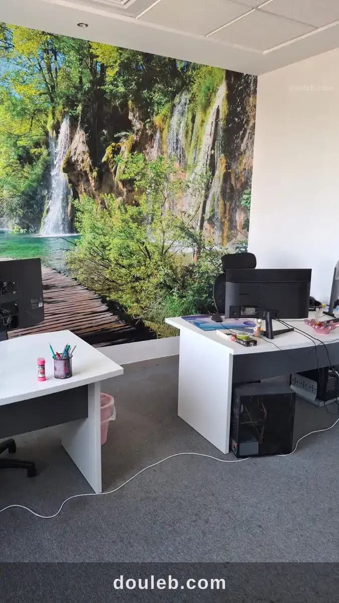 Luxueux bureau sur la route de la marsa - Miniature 2