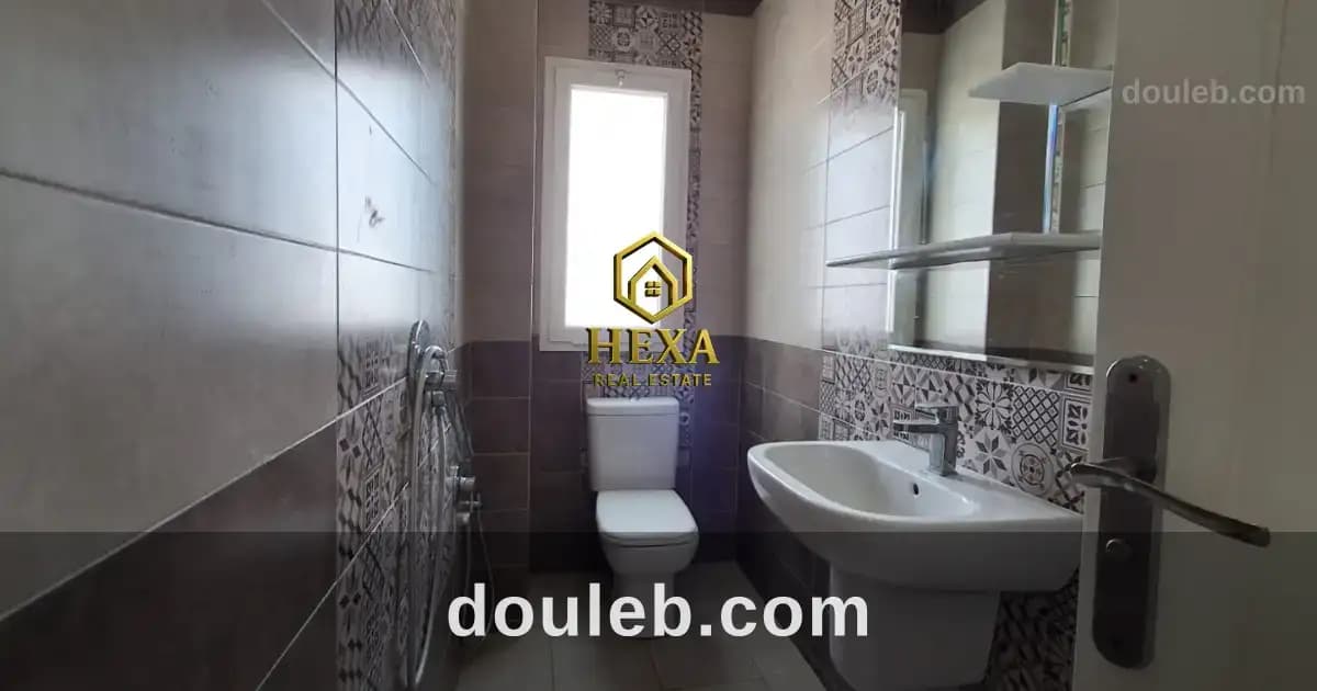 Etage de villa s4 avec terrasse à la marsa à Tunis