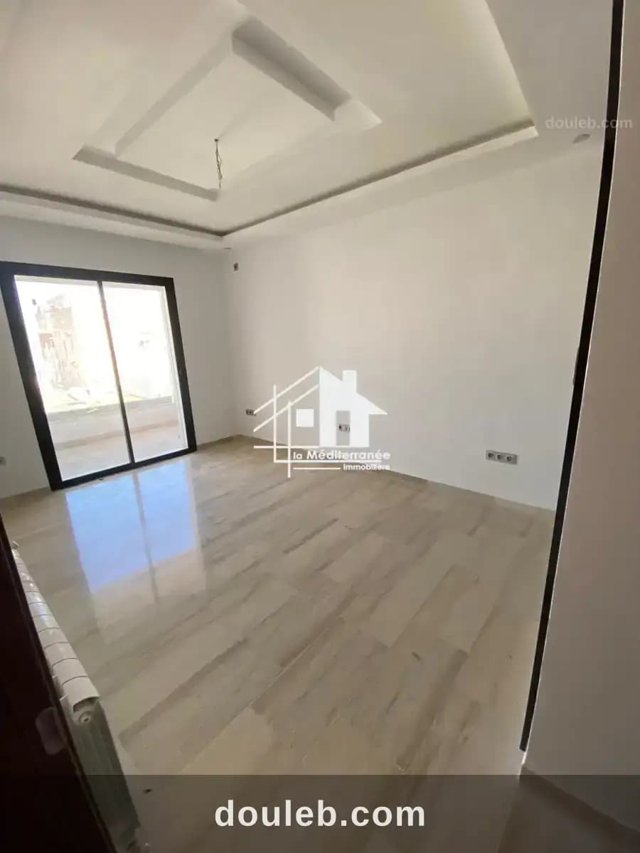 Appartement s2 hst au bardo à Tunis