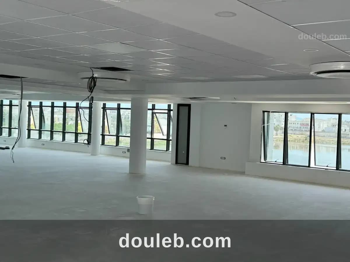 Superbe bureau neuf 1000 m2hs au lac3 kram à Tunis