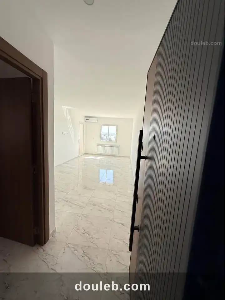 Appartement s2 état neuf à Tunis