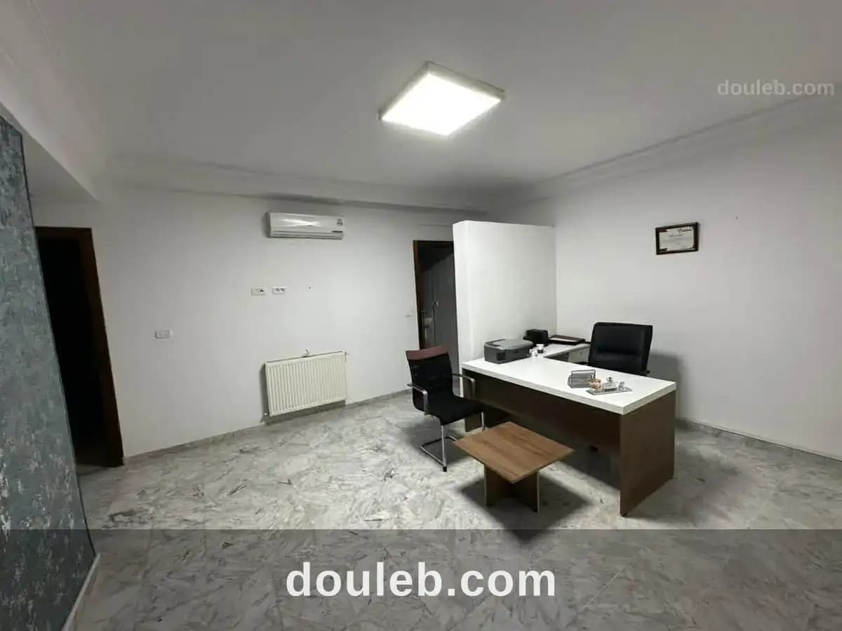 Hall plus 3 pieces à Tunis