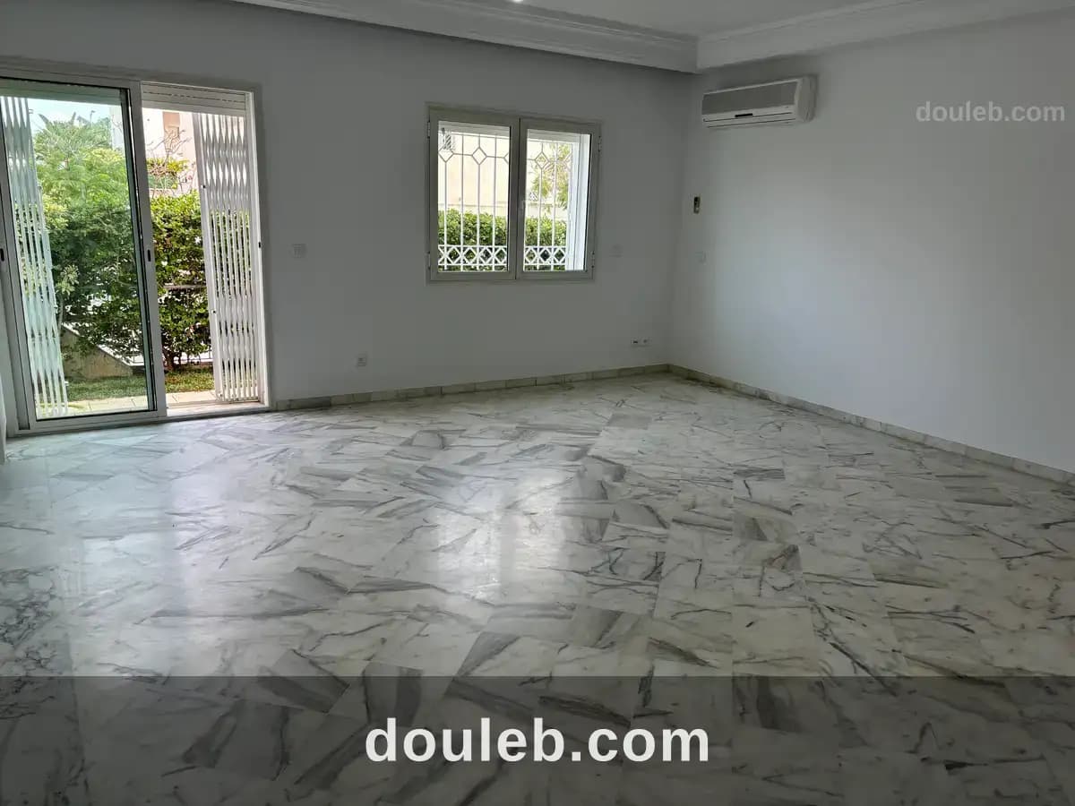 Triplex de charme lac 2 à Tunis