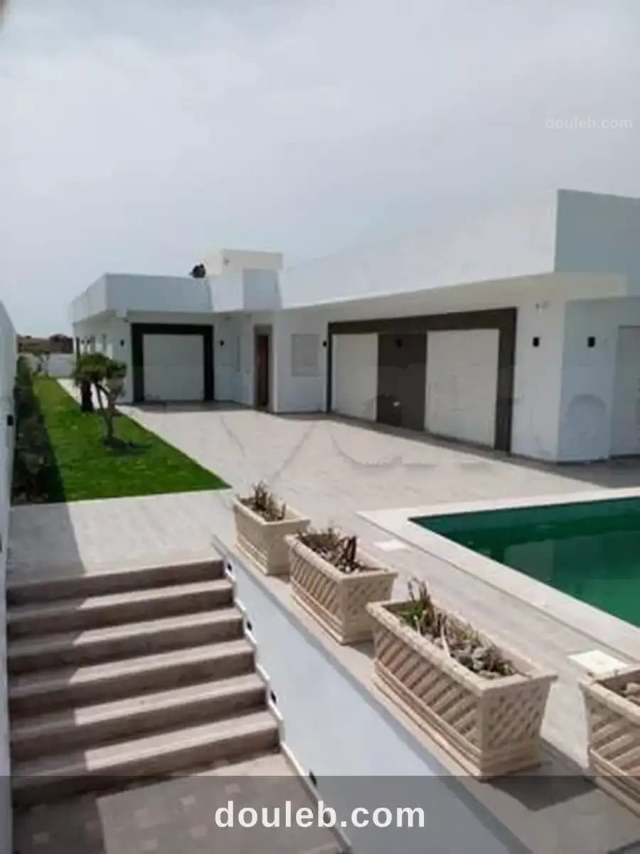 Villa a borj salhi avec piscine front mer - Miniature 5